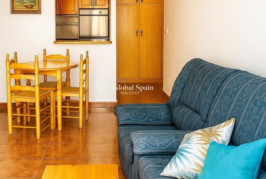 Resale - APARTMENT -
TORREVIEJA - El molino
