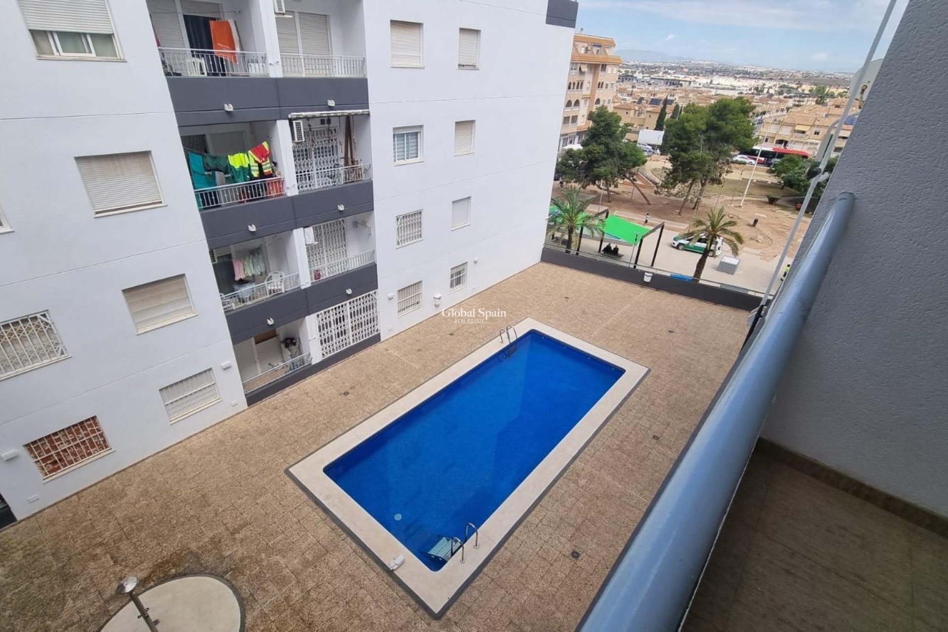 Resale - APARTMENT -
TORREVIEJA - El molino