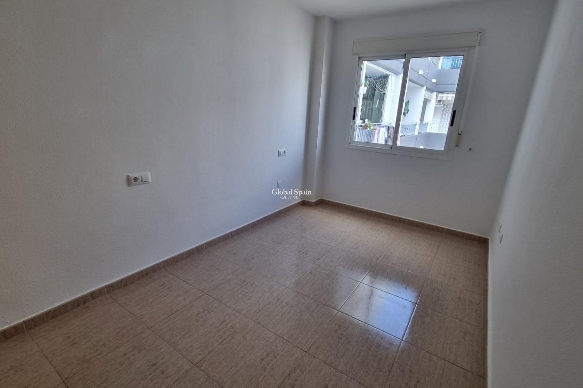 Resale - APARTMENT -
TORREVIEJA - El molino