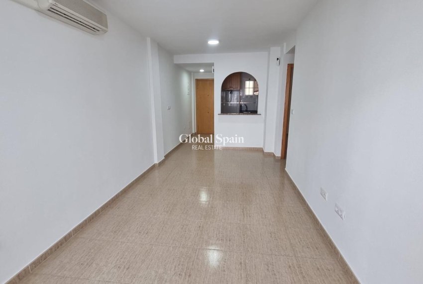 Resale - APARTMENT -
TORREVIEJA - El molino