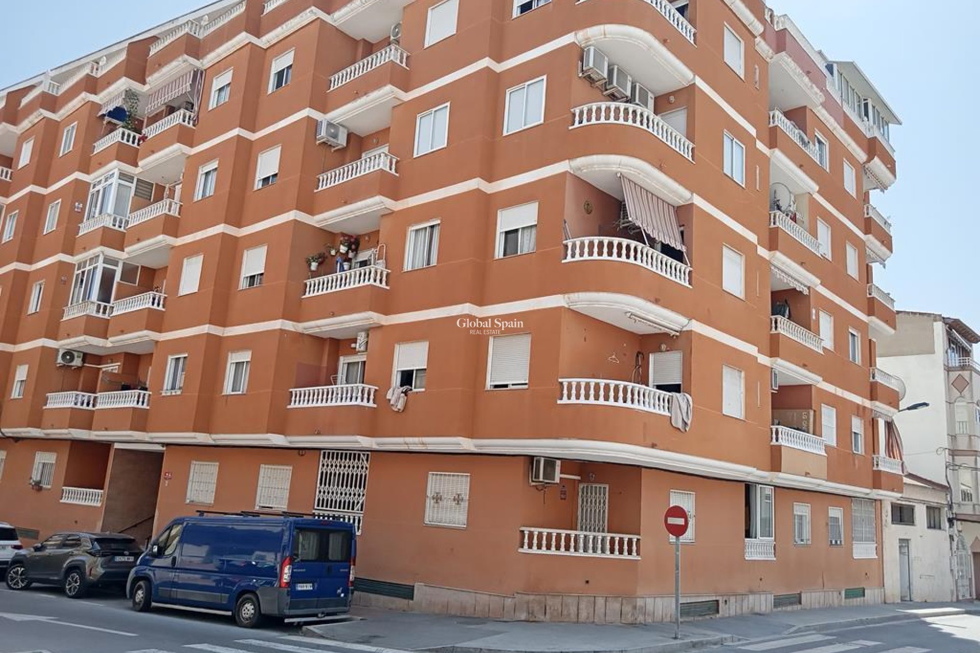 Resale - APARTMENT -
TORREVIEJA - El molino