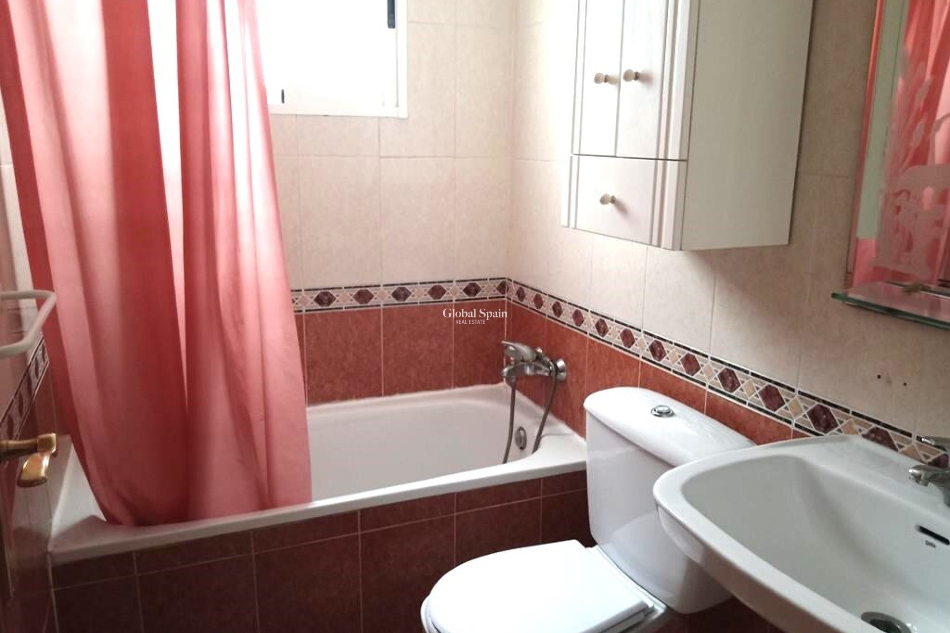 Resale - APARTMENT -
TORREVIEJA - El molino