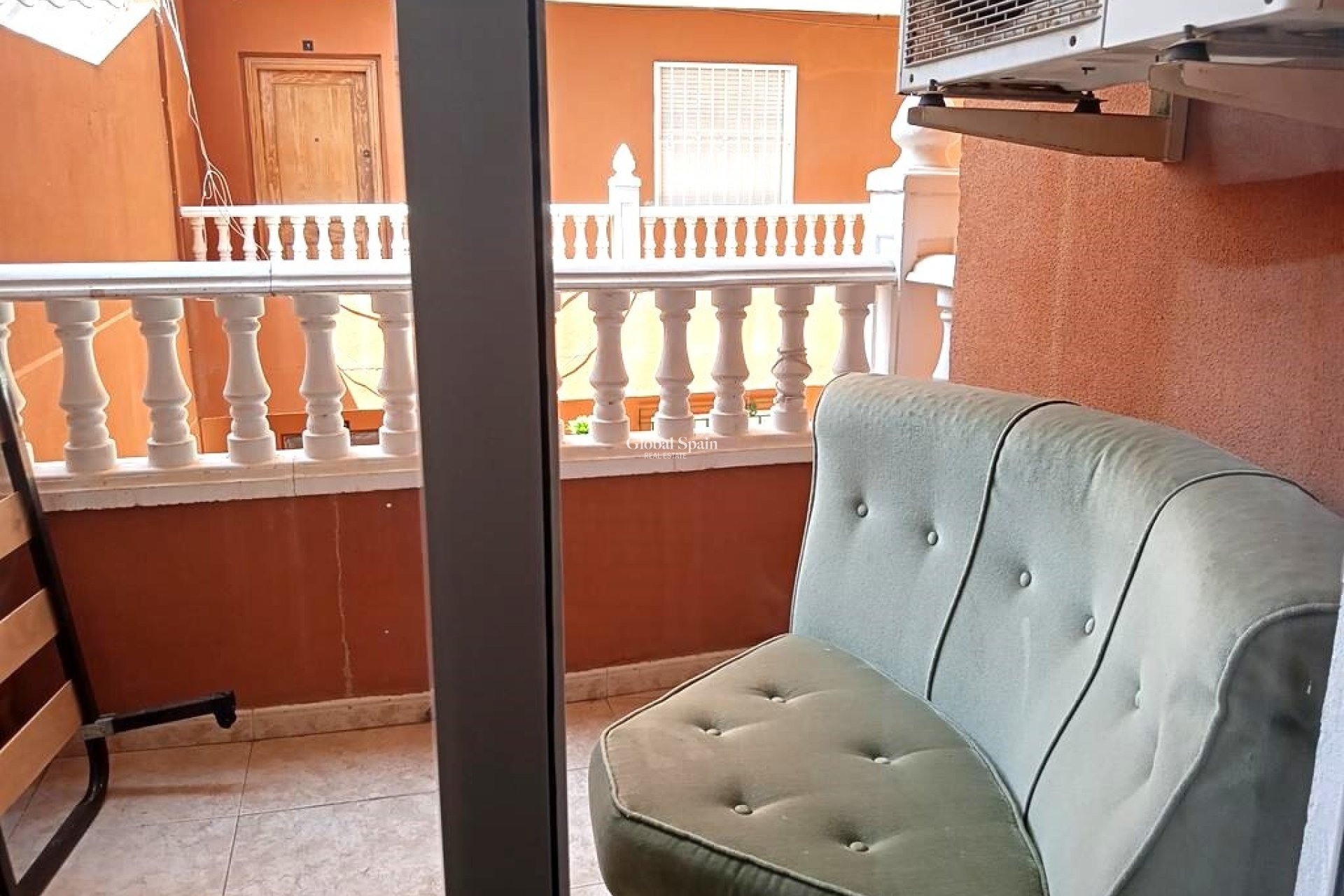 Resale - APARTMENT -
TORREVIEJA - El molino