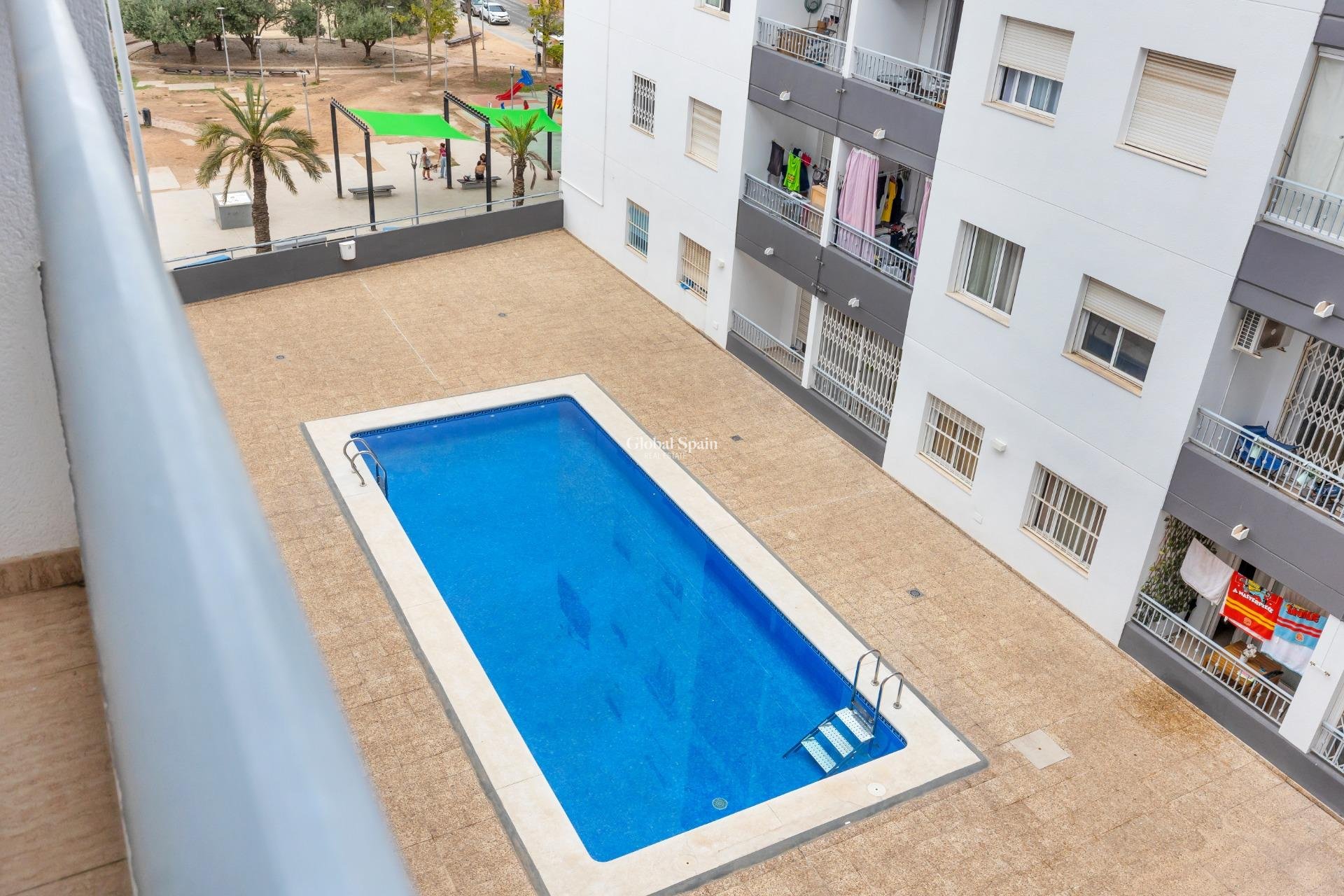 Resale - APARTMENT -
TORREVIEJA - El Molino