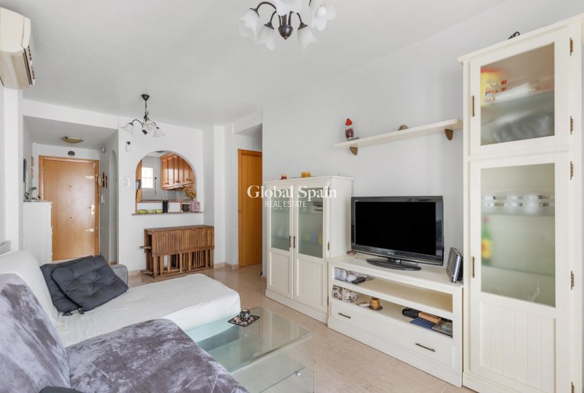 Resale - APARTMENT -
TORREVIEJA - El Molino