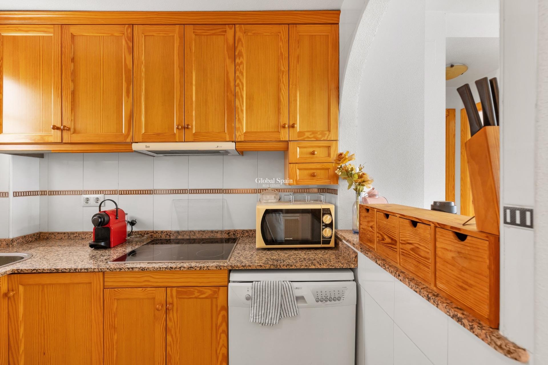 Resale - APARTMENT -
TORREVIEJA - El Molino