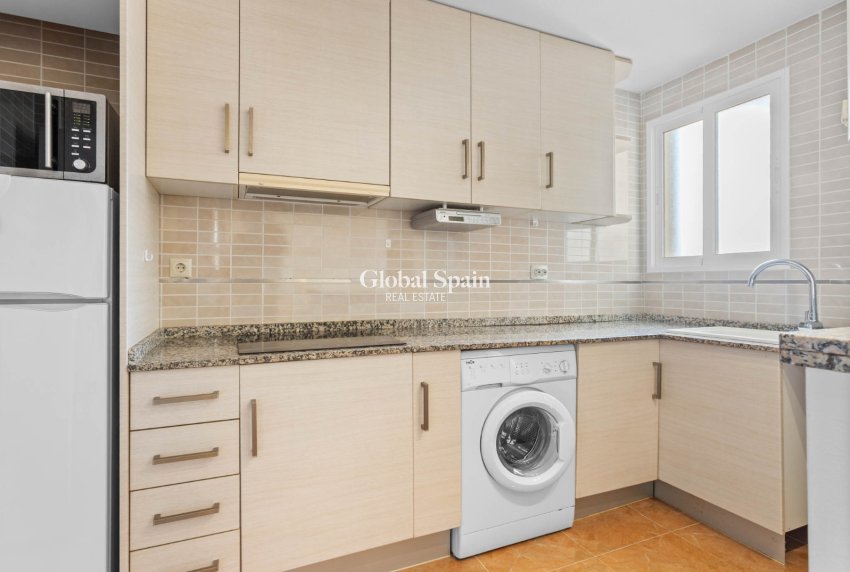 Resale - Apartment -
TORREVIEJA - El molino