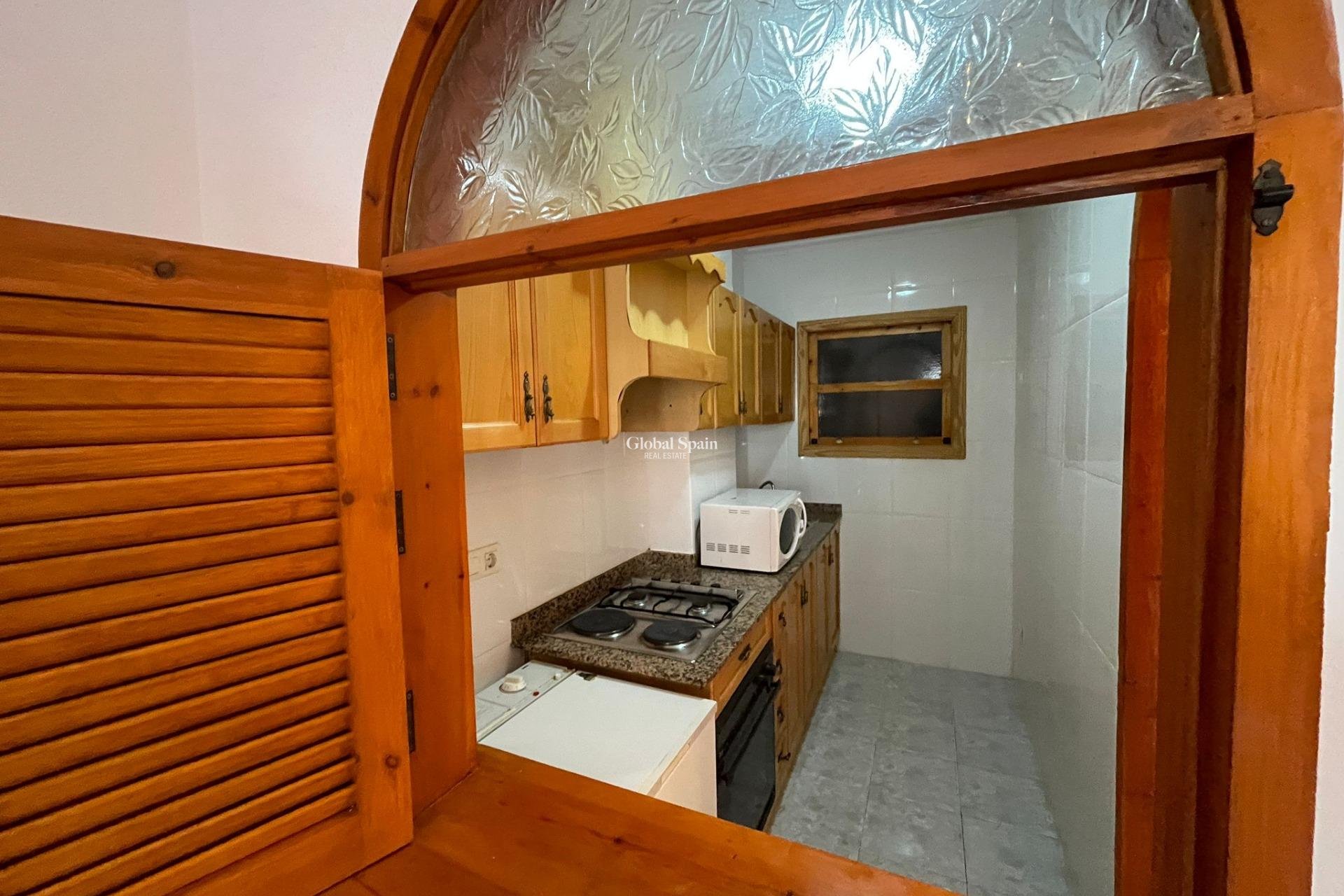 Resale - APARTMENT -
TORREVIEJA - Estacion de autobuses