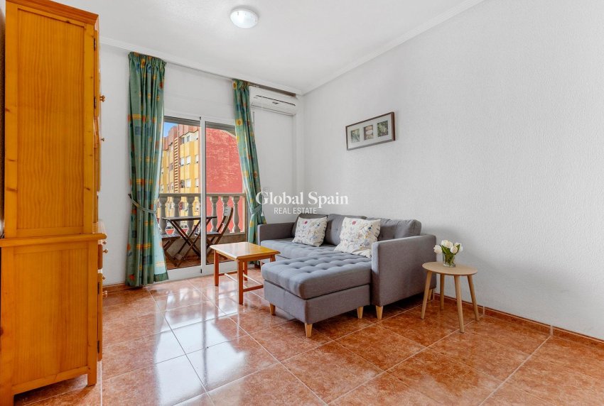 Resale - APARTMENT -
TORREVIEJA - Estacion de autobuses