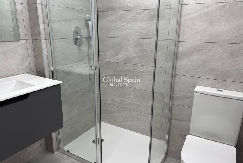 Resale - APARTMENT -
TORREVIEJA - Estacion de autobuses