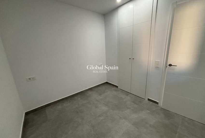 Resale - APARTMENT -
TORREVIEJA - Estacion de autobuses