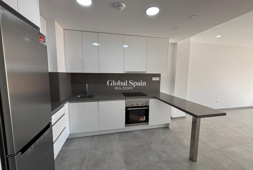 Resale - APARTMENT -
TORREVIEJA - Estacion de autobuses