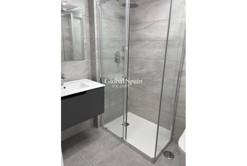 Resale - APARTMENT -
TORREVIEJA - Estacion de autobuses