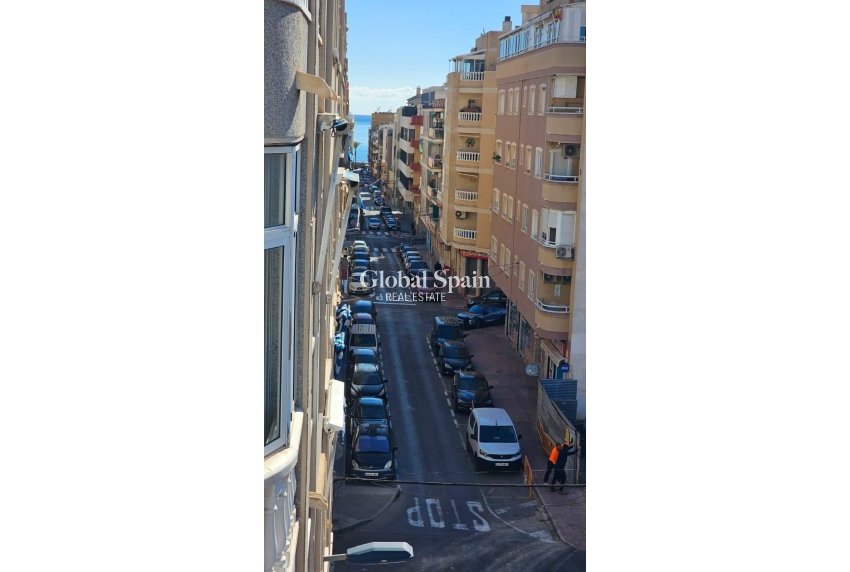 Resale - APARTMENT -
TORREVIEJA - Estacion de autobuses