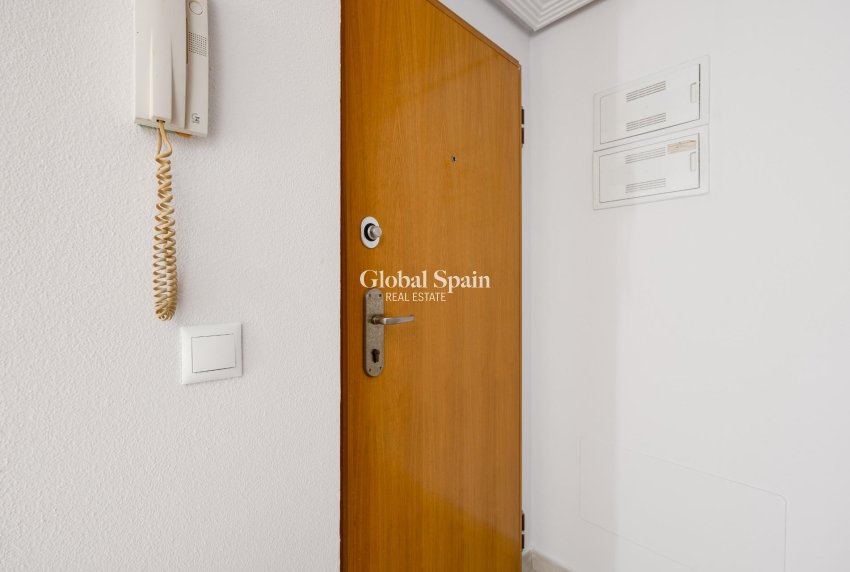 Resale - APARTMENT -
TORREVIEJA - Estacion de autobuses