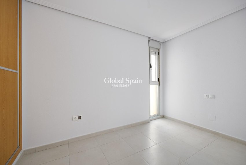 Resale - APARTMENT -
TORREVIEJA - Estacion de autobuses