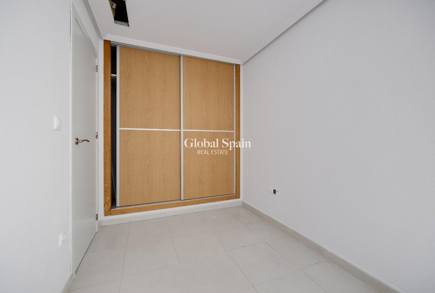 Resale - APARTMENT -
TORREVIEJA - Estacion de autobuses