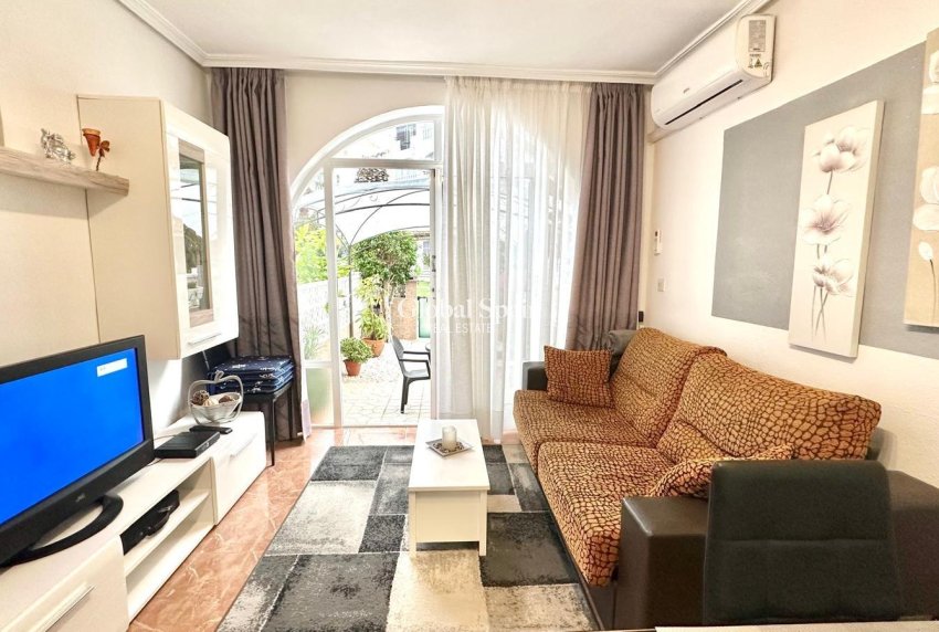 Resale - APARTMENT -
TORREVIEJA - Estacion de autobuses