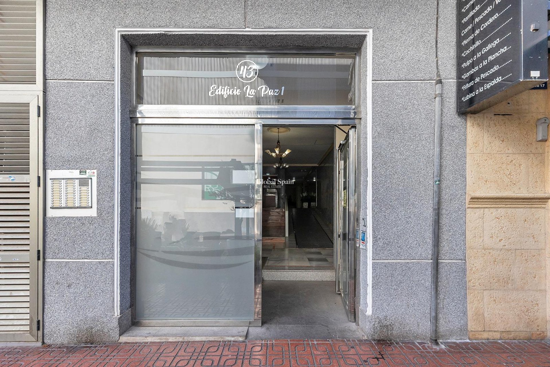 Resale - APARTMENT -
TORREVIEJA - Estacion de autobuses