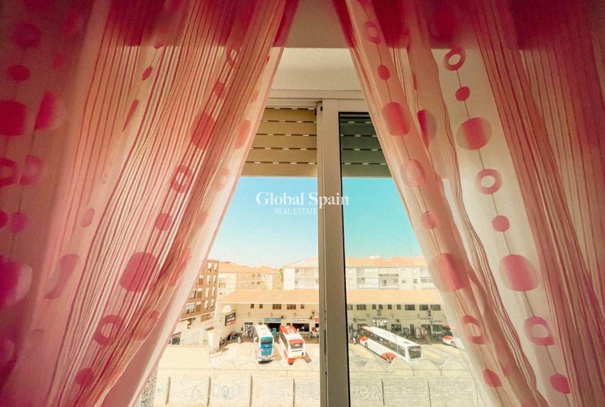 Resale - APARTMENT -
TORREVIEJA - Estacion de autobuses