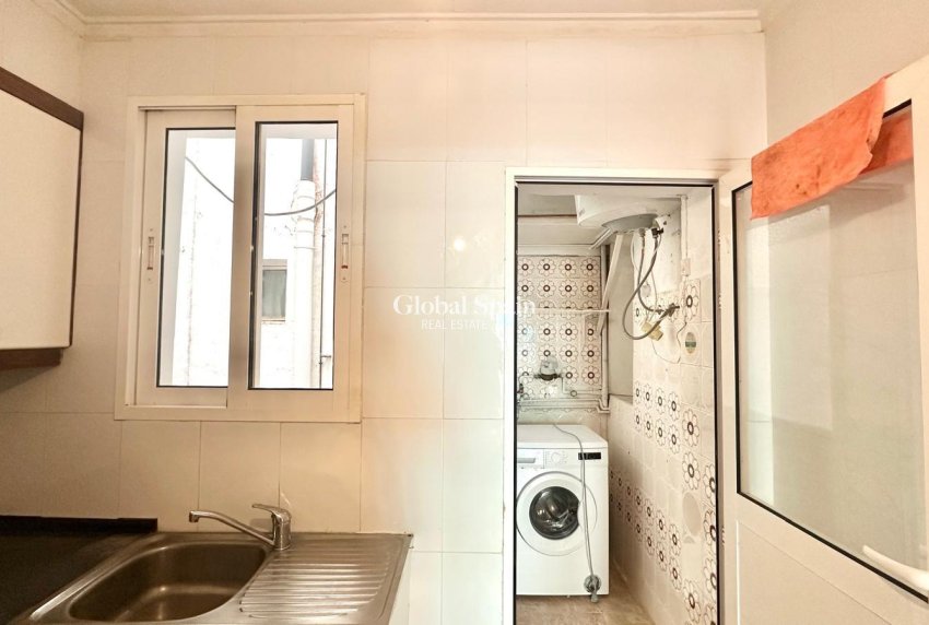 Resale - APARTMENT -
TORREVIEJA - Estacion de autobuses