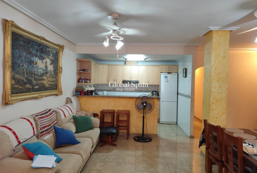 Resale - APARTMENT -
TORREVIEJA - Estacion de autobuses