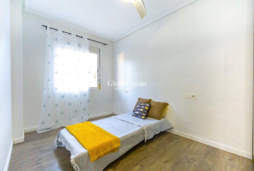 Resale - APARTMENT -
TORREVIEJA - Estacion de autobuses