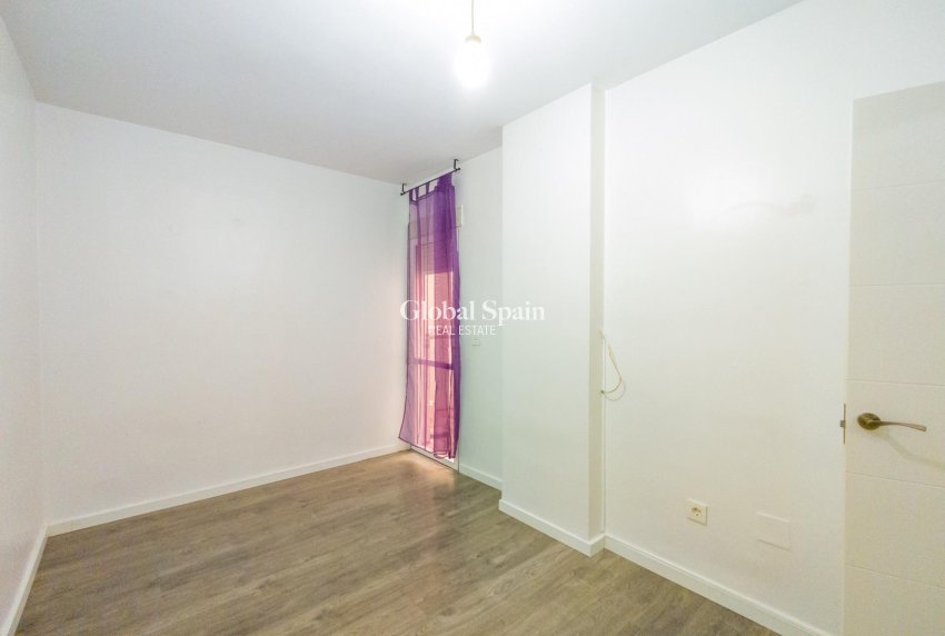 Resale - APARTMENT -
TORREVIEJA - Estacion de autobuses