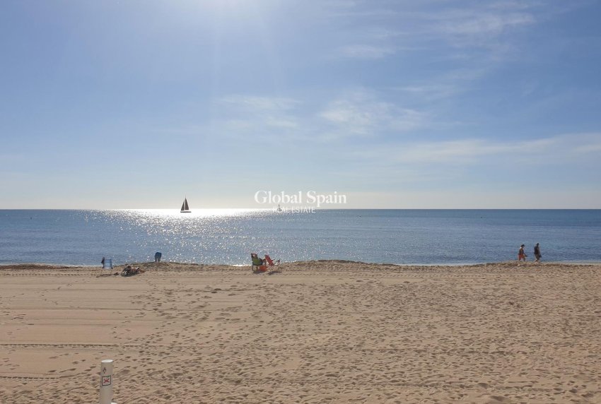 Resale - APARTMENT -
TORREVIEJA - Estacion de autobuses