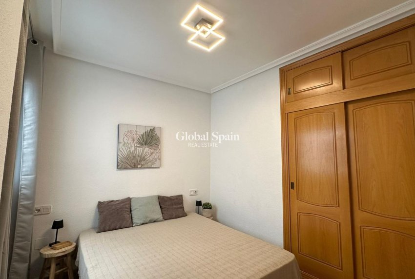 Resale - APARTMENT -
TORREVIEJA - Estacion de autobuses