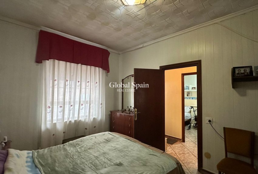 Resale - APARTMENT -
TORREVIEJA - Estacion de autobuses