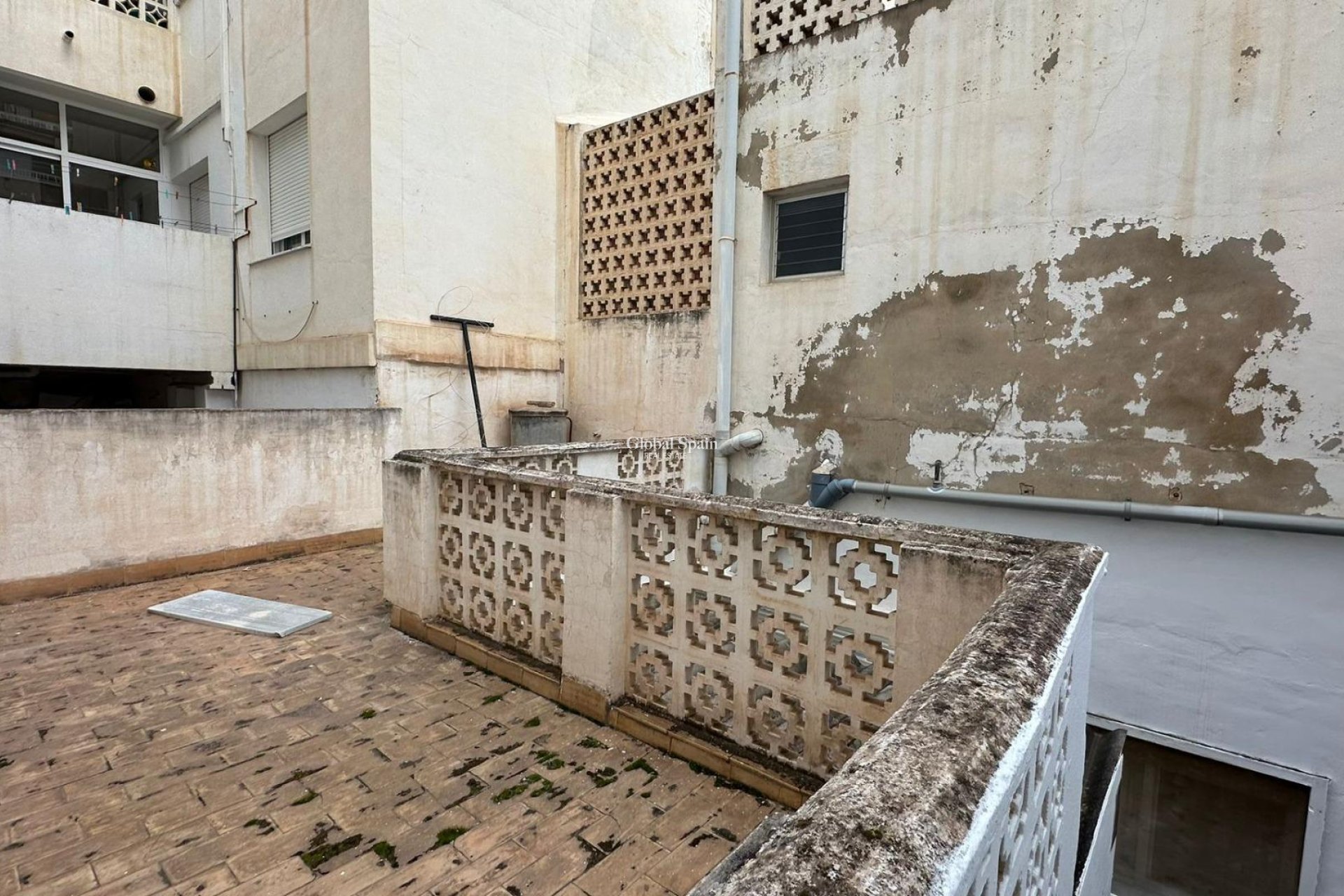 Resale - APARTMENT -
TORREVIEJA - Estacion de autobuses