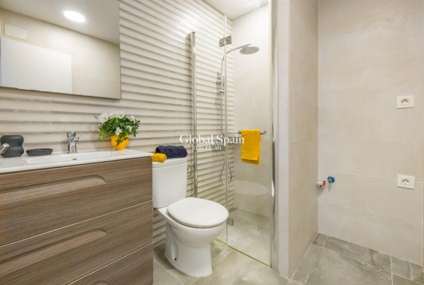 Resale - APARTMENT -
TORREVIEJA - Estacion de autobuses