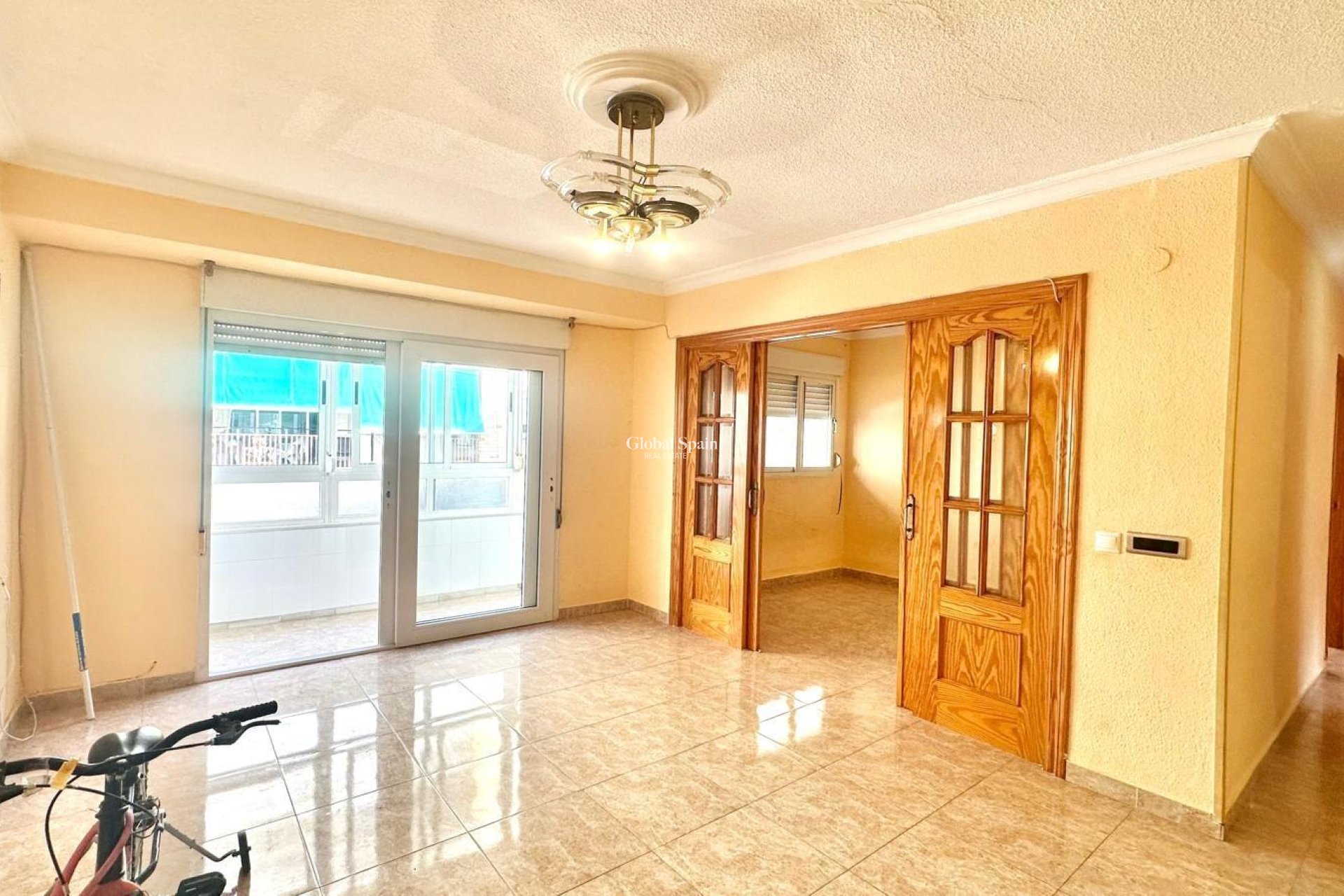 Resale - APARTMENT -
TORREVIEJA - Estacion de autobuses