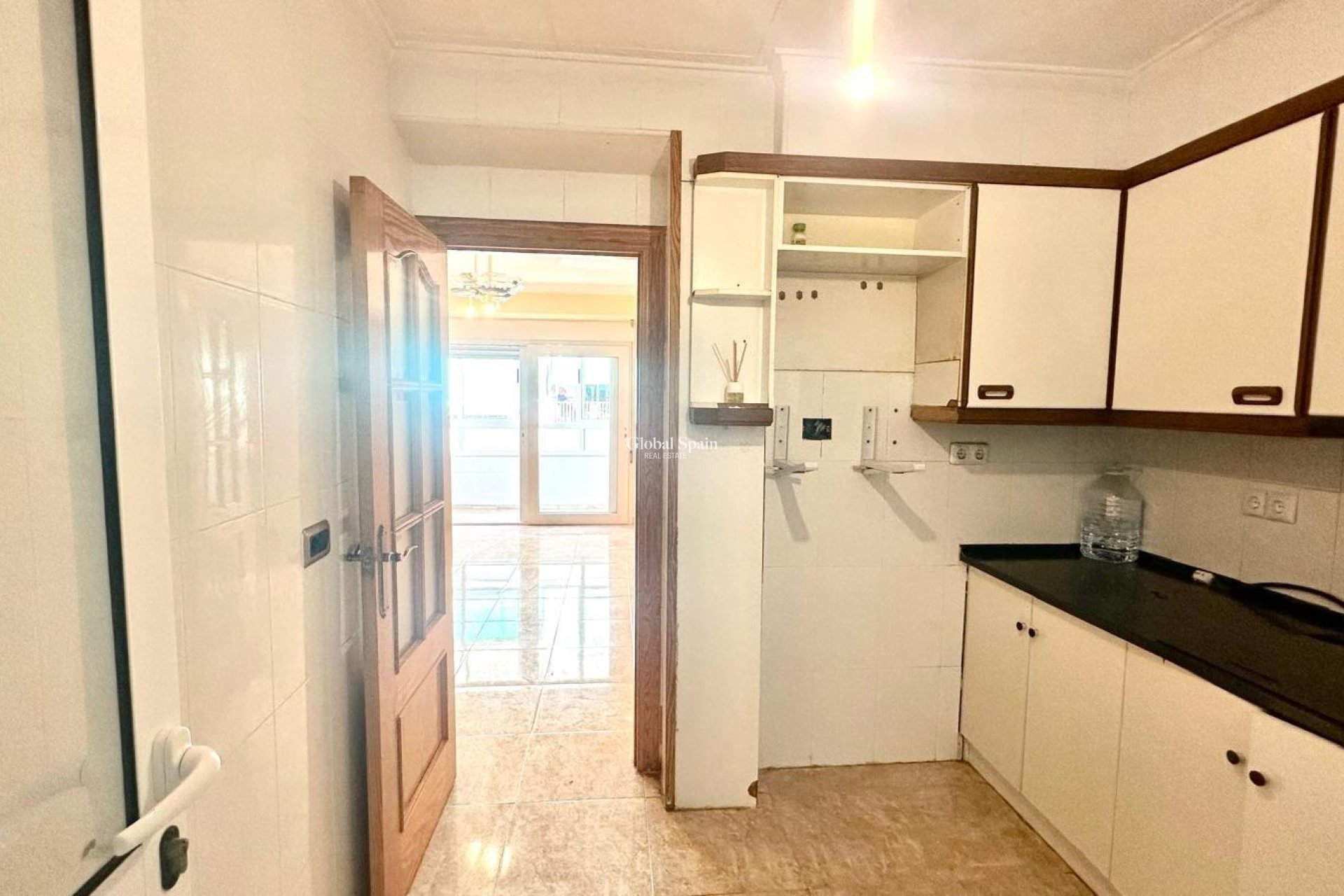 Resale - APARTMENT -
TORREVIEJA - Estacion de autobuses