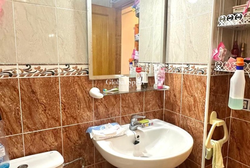 Resale - APARTMENT -
TORREVIEJA - Estacion de autobuses