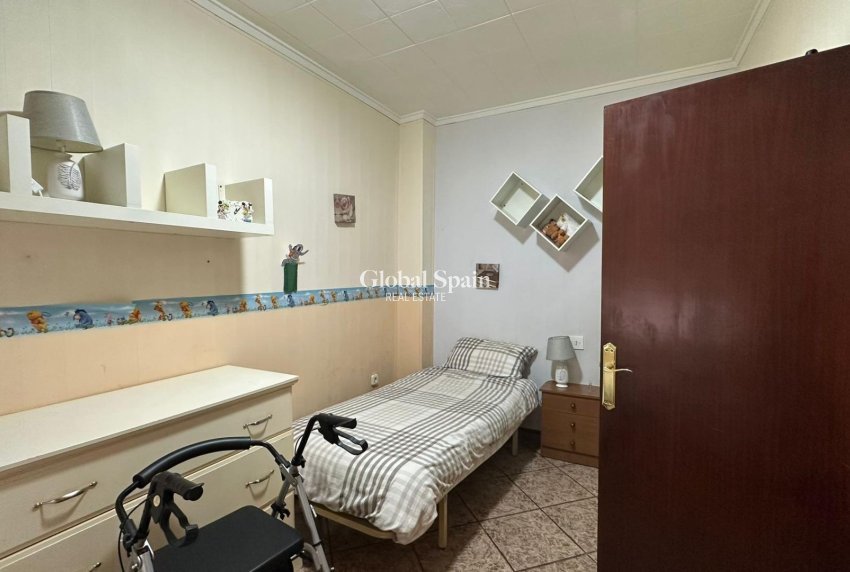 Resale - APARTMENT -
TORREVIEJA - Estacion de autobuses