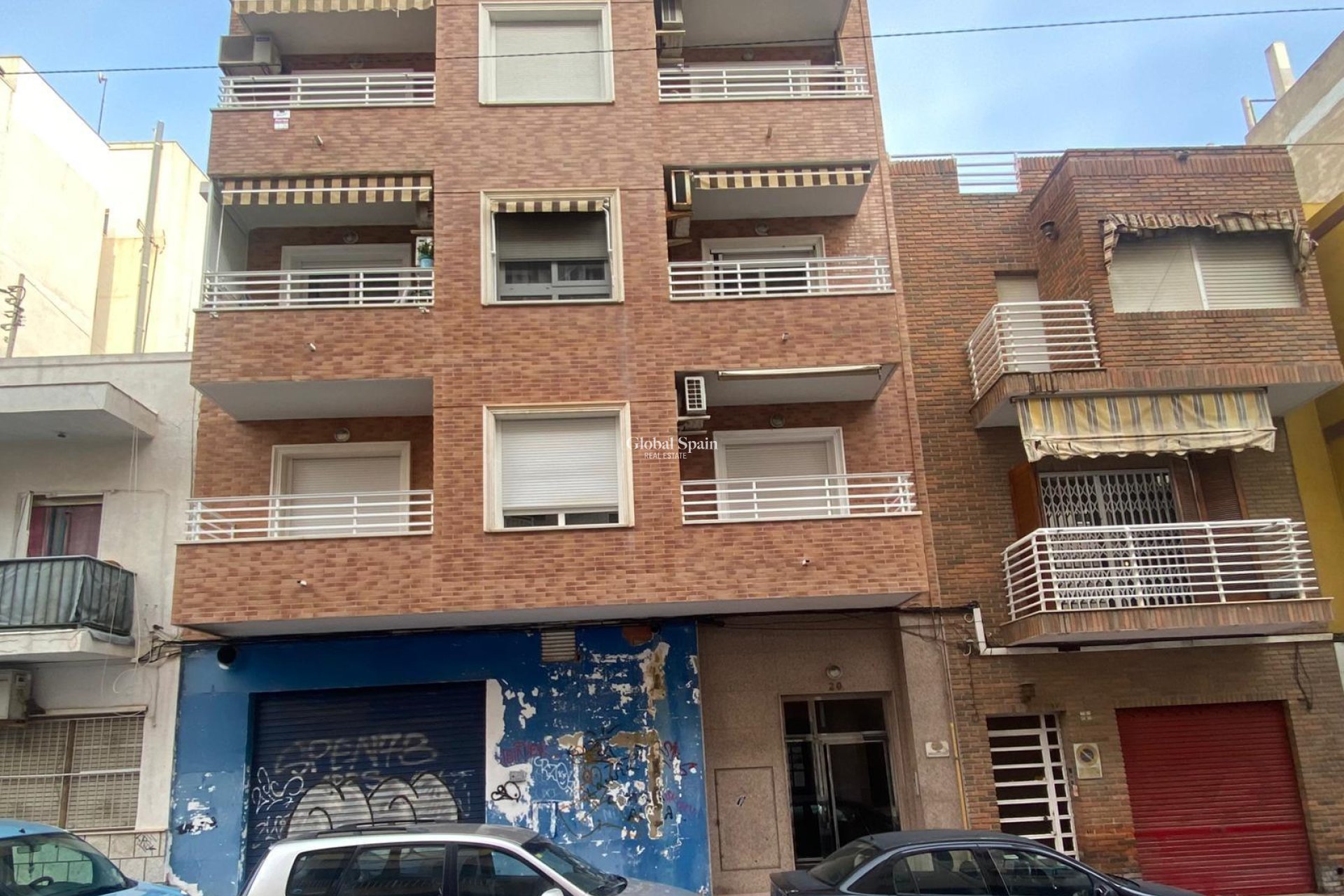 Resale - APARTMENT -
TORREVIEJA - Estacion de autobuses