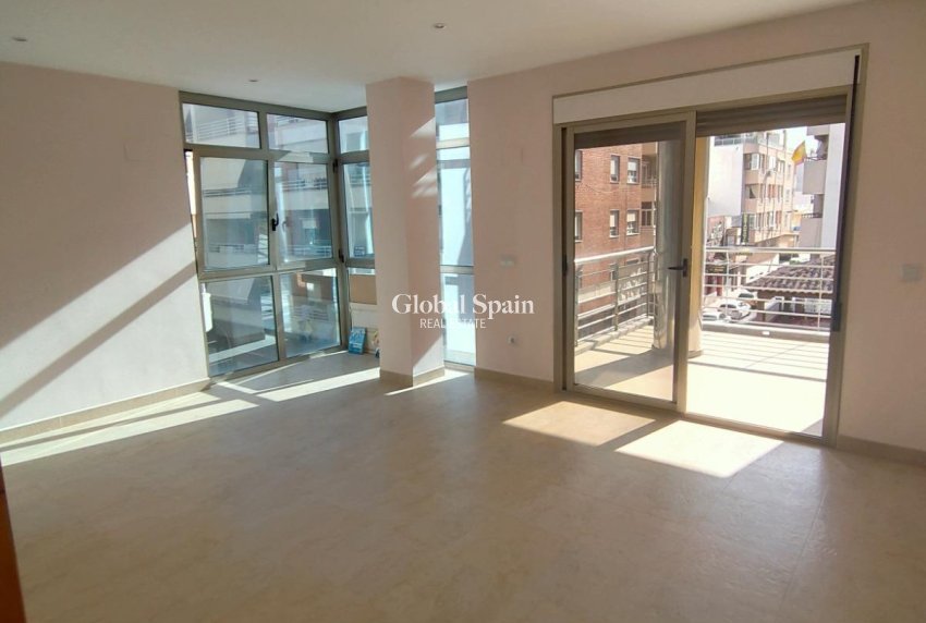 Resale - APARTMENT -
TORREVIEJA - Estacion de autobuses