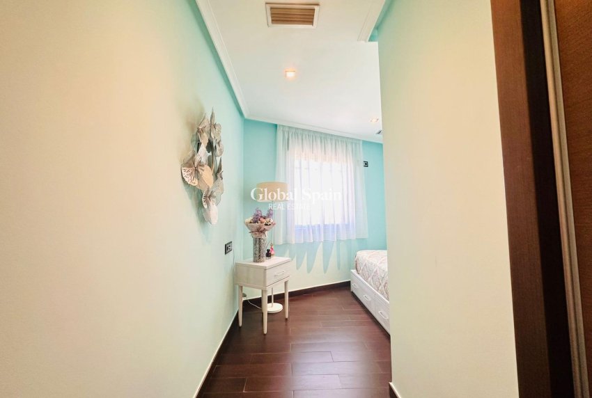 Resale - APARTMENT -
TORREVIEJA - Estacion de autobuses