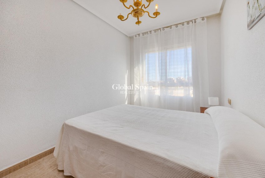 Resale - APARTMENT -
TORREVIEJA - Estacion de autobuses