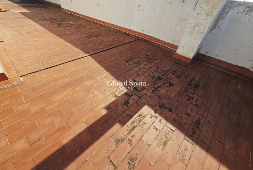 Resale - APARTMENT -
TORREVIEJA - Estacion de autobuses