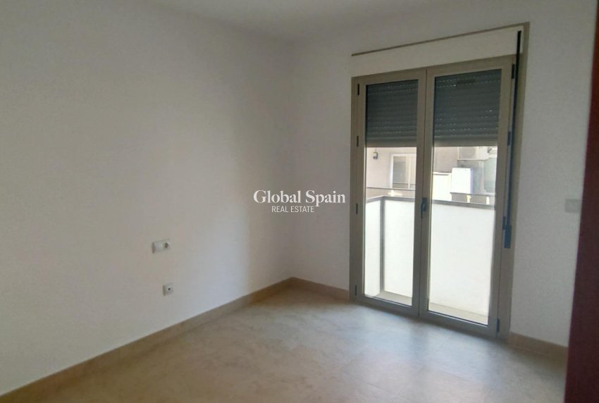 Resale - APARTMENT -
TORREVIEJA - Estacion de autobuses