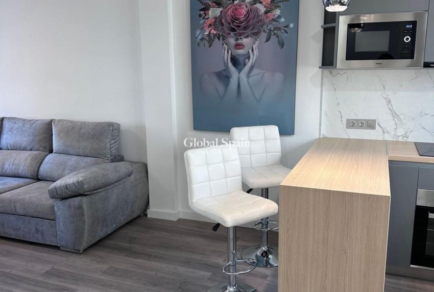 Resale - APARTMENT -
TORREVIEJA - Estacion de autobuses