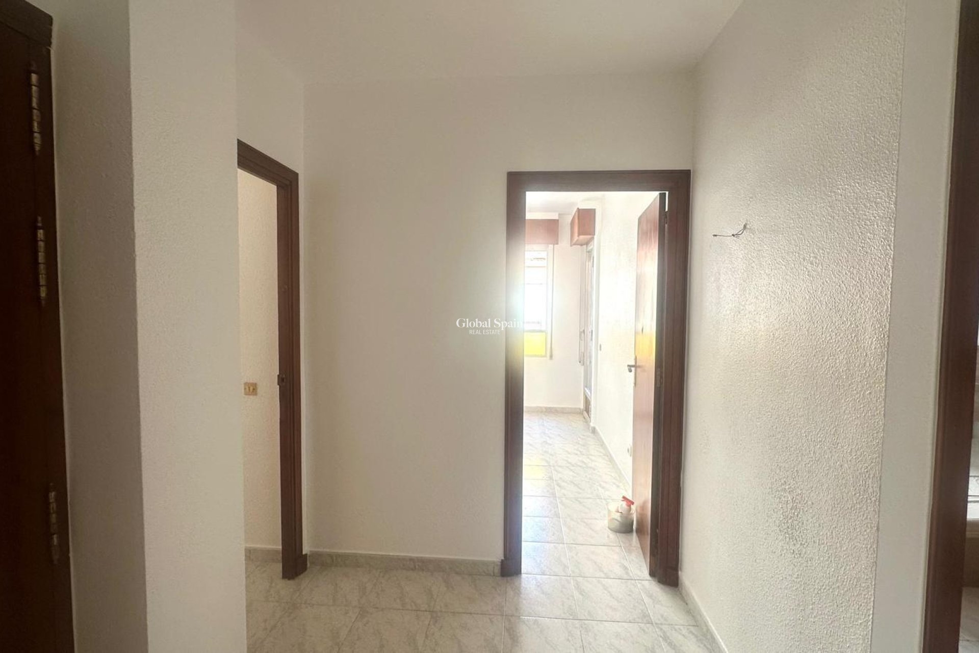 Resale - APARTMENT -
TORREVIEJA - Estacion de autobuses