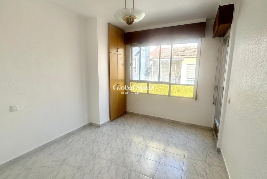 Resale - APARTMENT -
TORREVIEJA - Estacion de autobuses