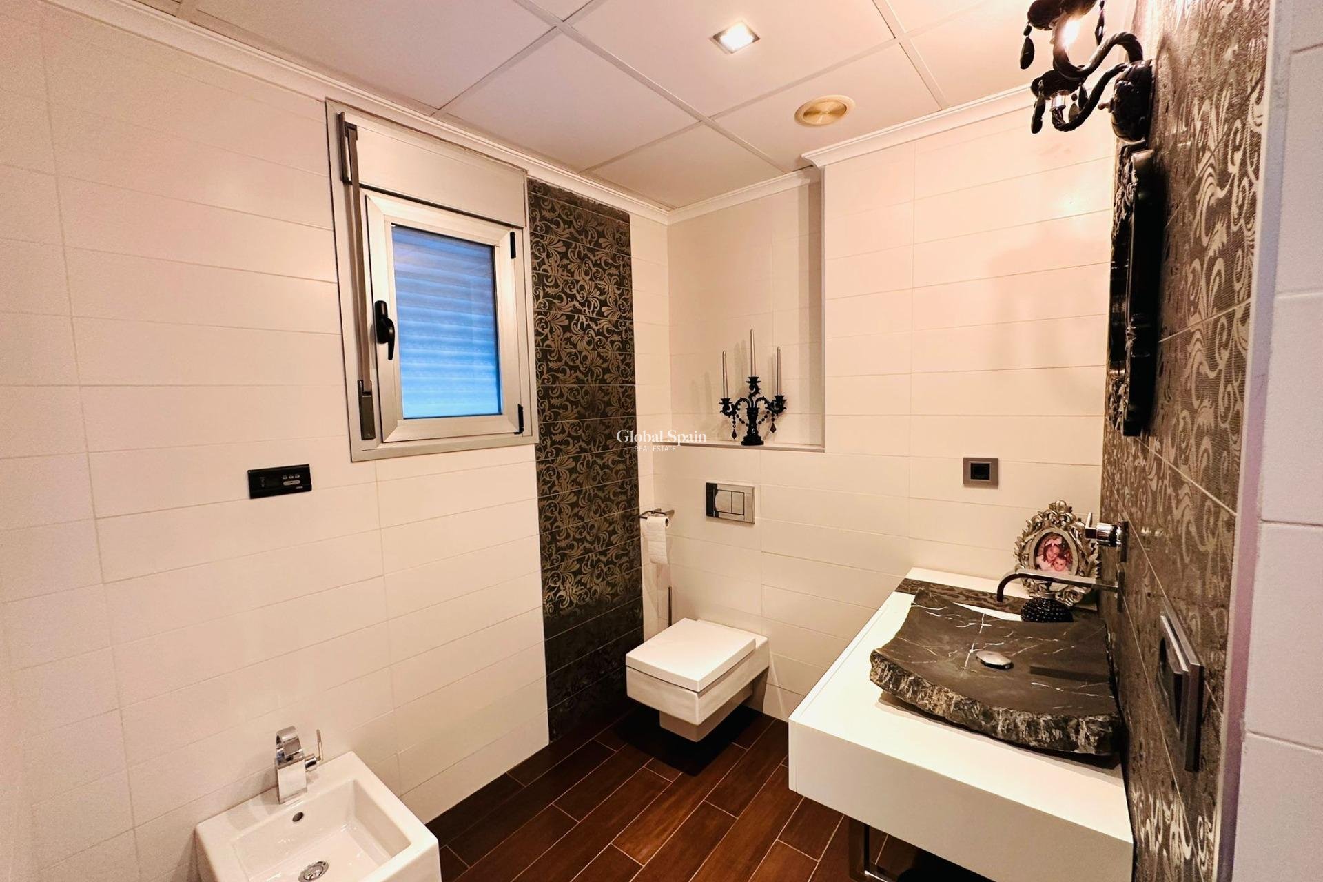 Resale - APARTMENT -
TORREVIEJA - Estacion de autobuses