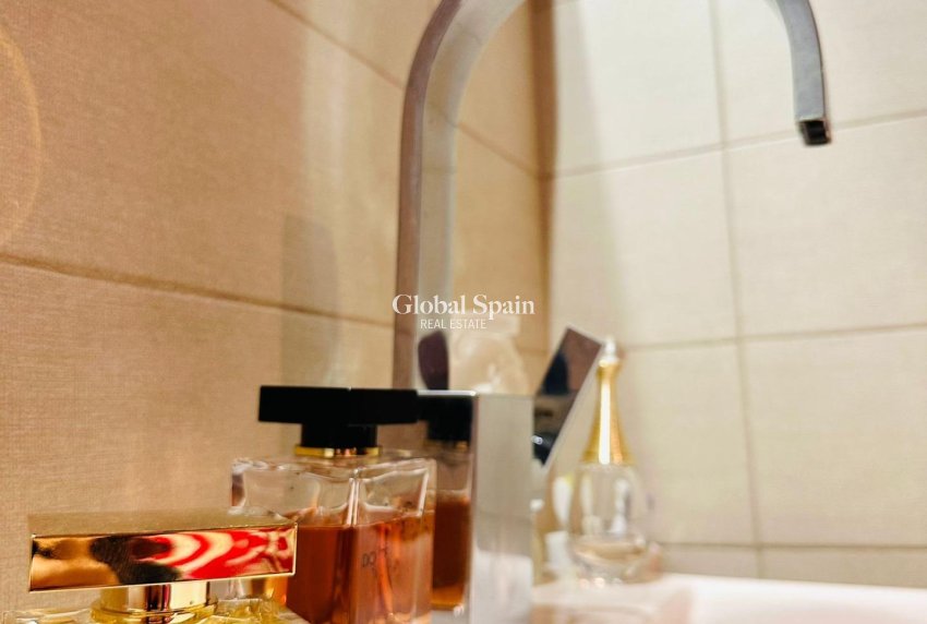 Resale - APARTMENT -
TORREVIEJA - Estacion de autobuses