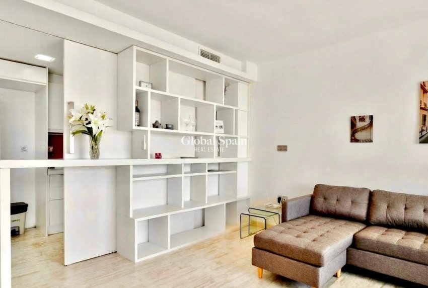 Resale - APARTMENT -
TORREVIEJA - Estacion de autobuses