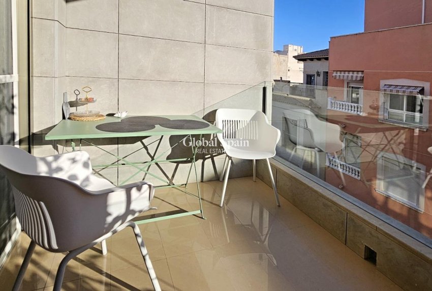 Resale - APARTMENT -
TORREVIEJA - Estacion de autobuses